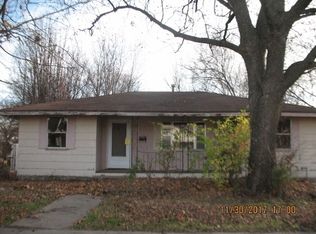 417 E Lincoln Ave, Blackwell, OK 74631