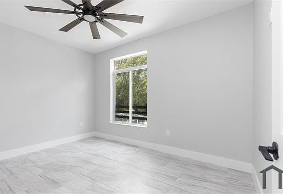 3rd image of 2742 NW 48th St