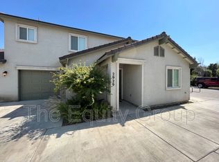 2929 N Crowe St, Visalia, CA 93291