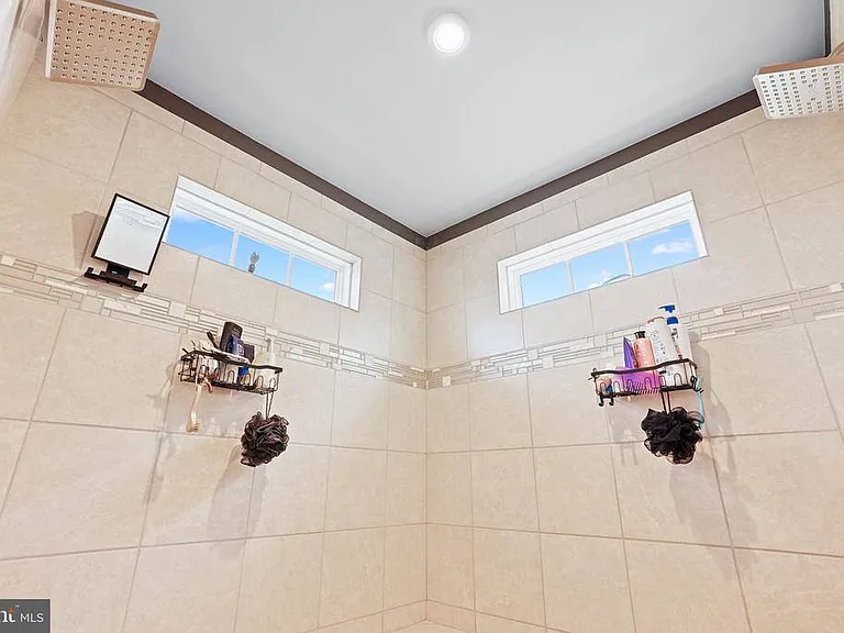 12405 Southington Dr — Photo 32