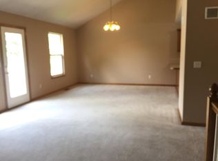15128 Kelly Dr #14903, Smithville, MO 64089