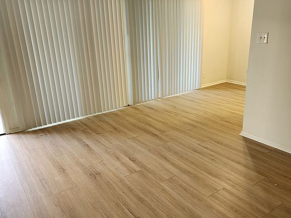 2nd image of 1605 E Ocean Blvd