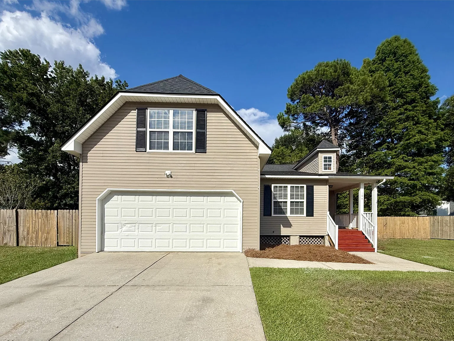 4 bed, 3.0 bath, 1260 sqft, $2,400 — Photo 1