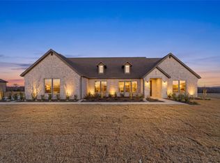 805 Valley Ridge Rd, Van Alstyne, TX 75495