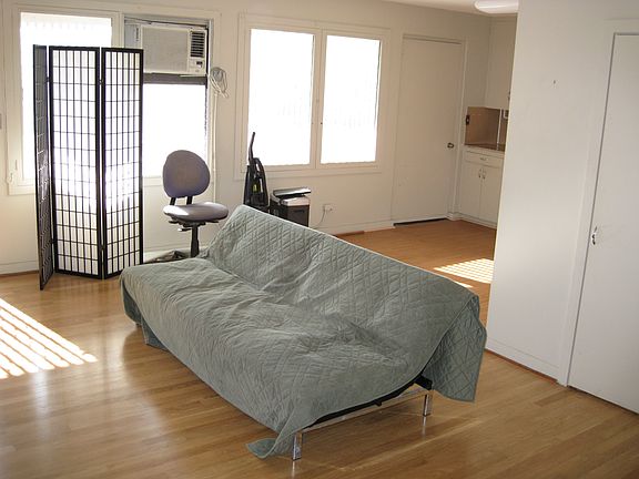 3rd image of 1012 Kapahulu Ave Suite 120