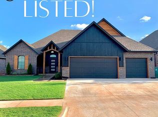 12100 SW 49th St, Mustang, OK 73064