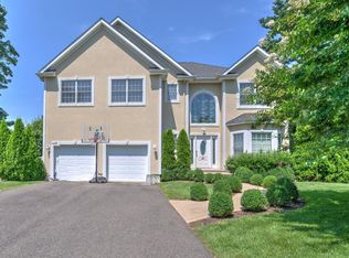 41 Mount Dr, West Long Branch, NJ 07764