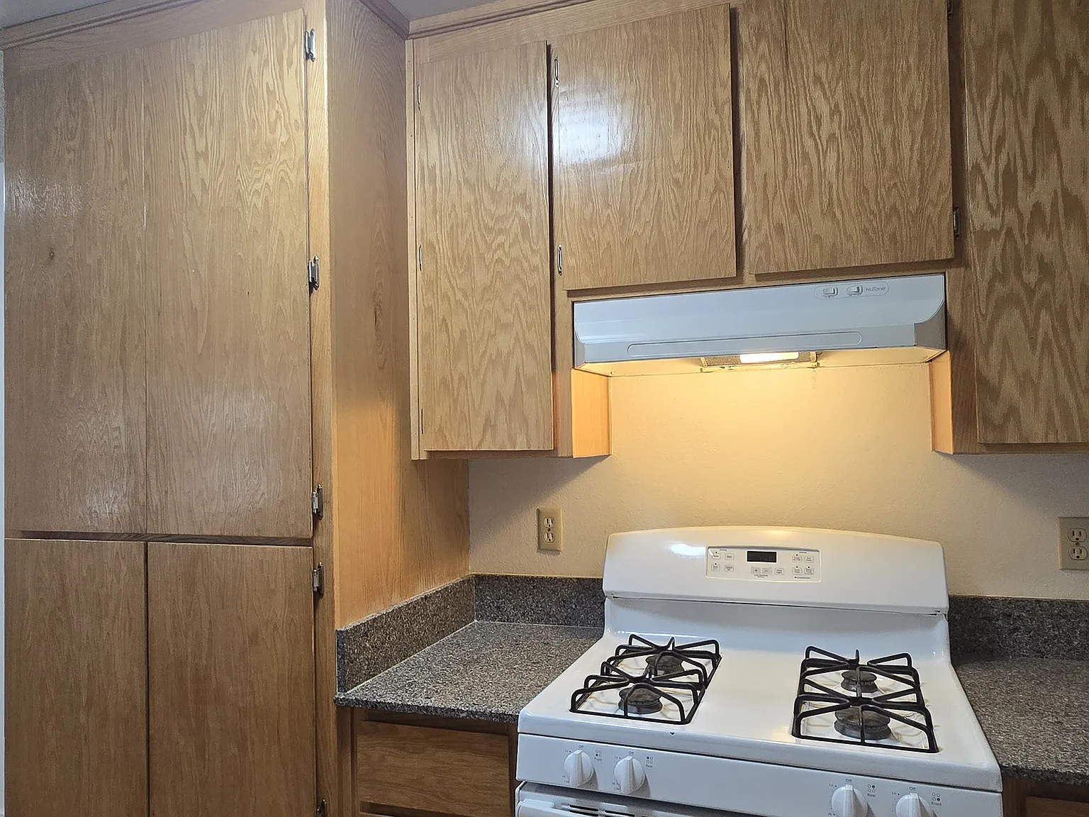 4705 Hayford Way — Photo 2