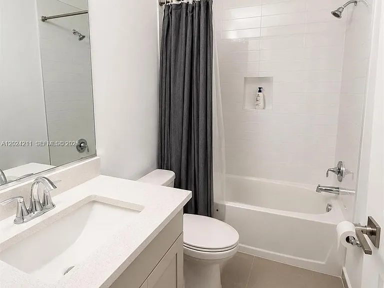 8939 Grand Prix Ln — Photo 17