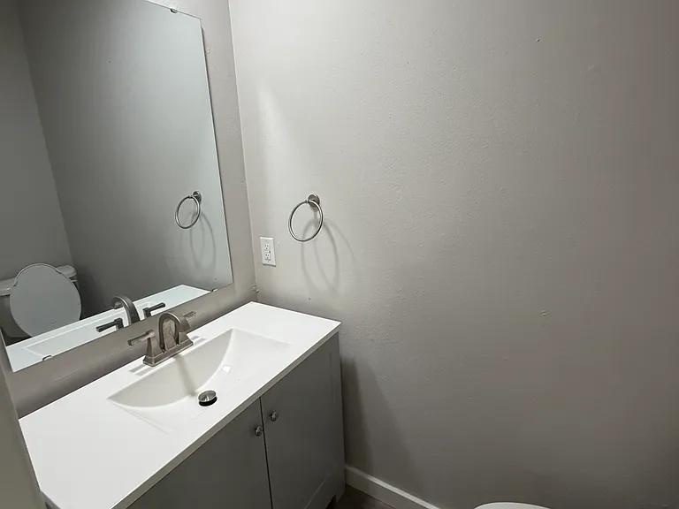 103 Briarfield Cv — Photo 11