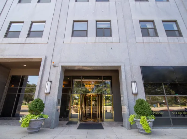 910 S Michigan Ave, Chicago, IL 60605