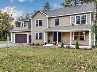 10 Rileys Way, Falmouth, ME 04105