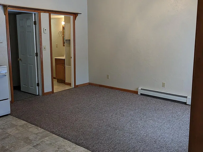 421 Elm St — Photo 8
