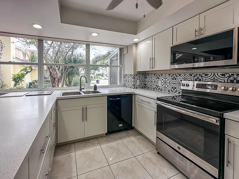 3662 SW Sunset Trace Cir — Photo 9