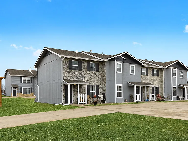 Hilltop — Photo 1