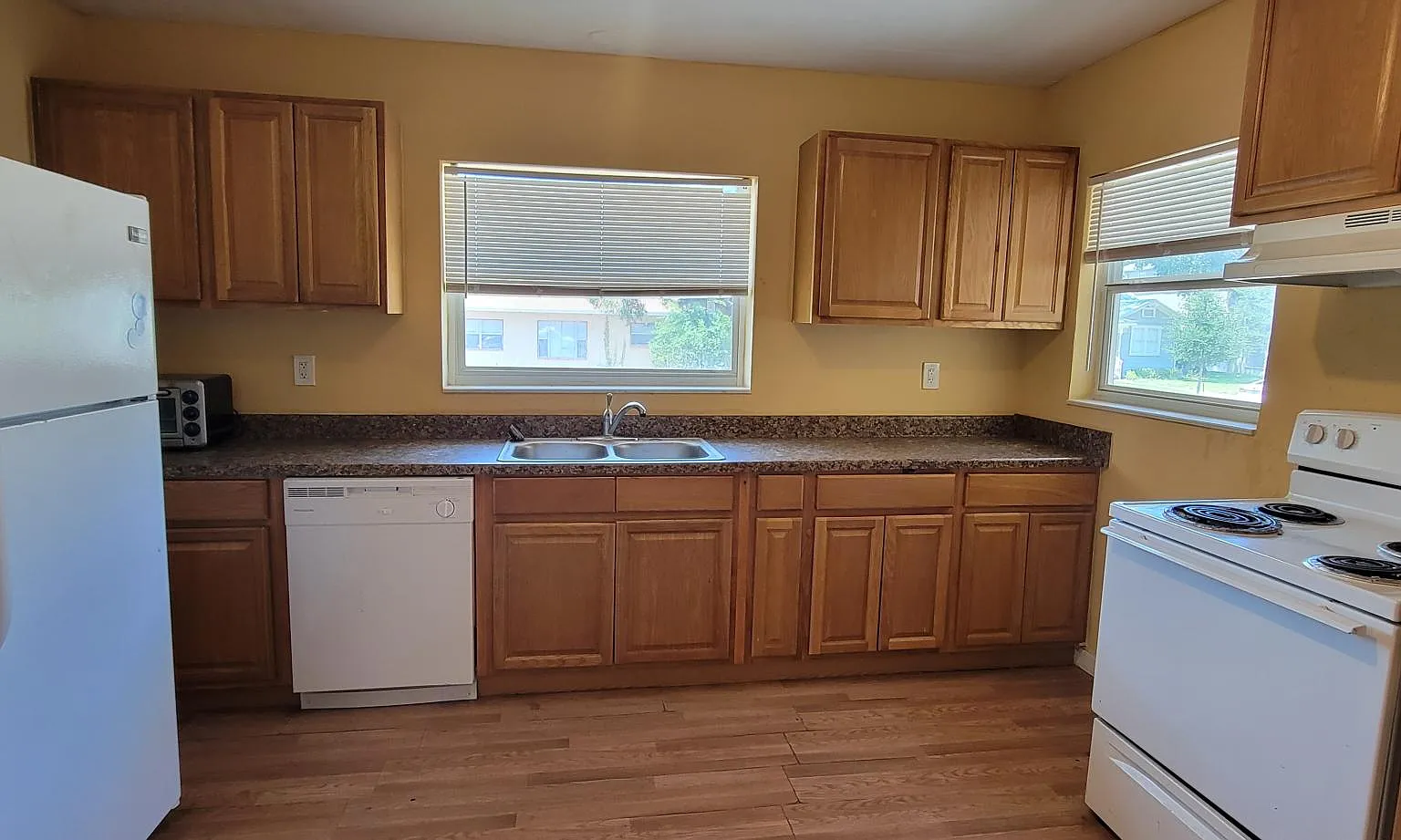 4 bed, 1500 sqft, $1,995 — Photo 3