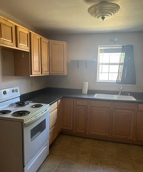 309 S Jackson St #B — Photo 2