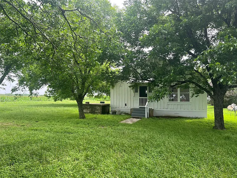 149 Private Road 9400 — Photo 15