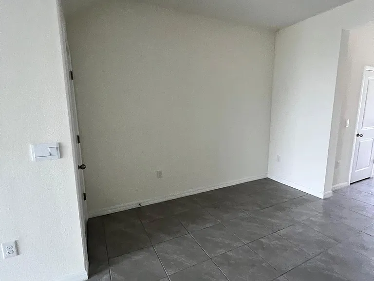 32996 Tulip Petal Ln — Photo 6