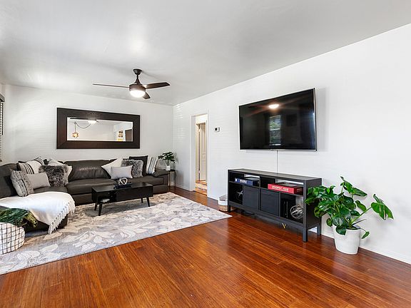 2nd image of 4822 Iroquois Ave