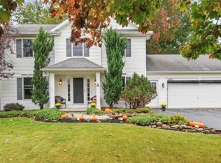 1013 Hard Rock Rd, Webster, NY 14580