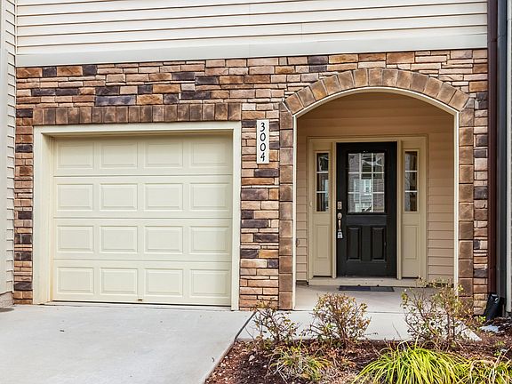 3rd image of 3004 Cypress Lagoon Ct