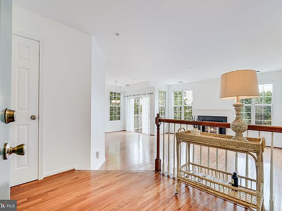 2nd image of 4657 Longstreet Ln APT 201
