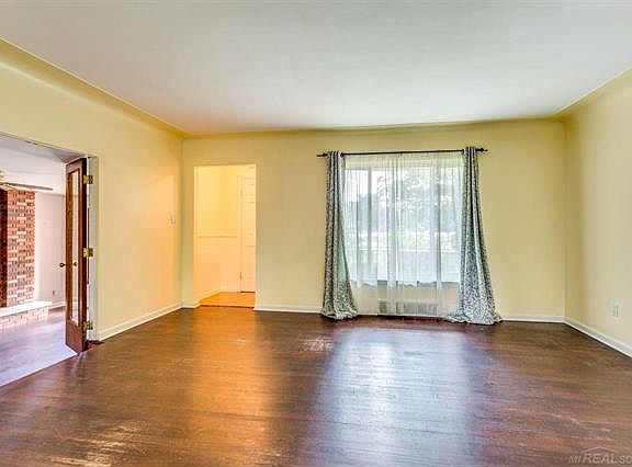 4th image of 20915 E 11 Mile Rd