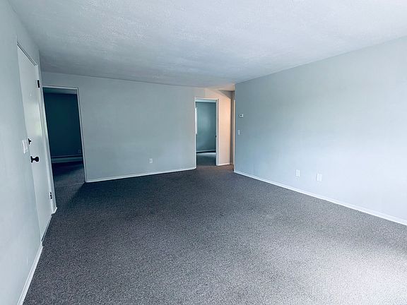 5th image of 371 Indian Church Rd APT 4