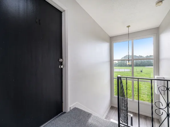 Blue Springs Apartments