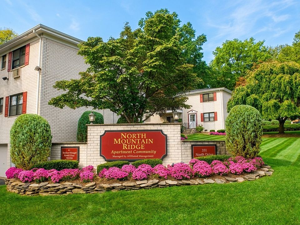 1st image of 346 North Dr #11