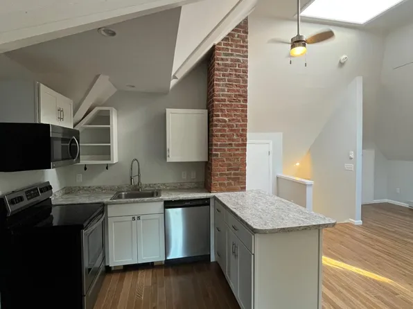 264 Washington St #3, Gloucester, MA 01930