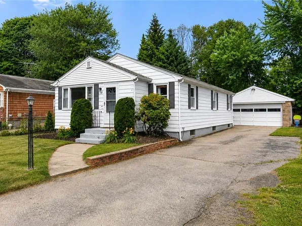 97 Victor Ave, Johnston, RI 02919