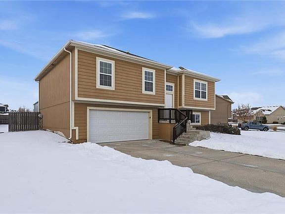 3rd image of 26130 W 141st Ct