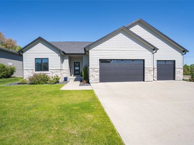 9450 Bottlebrush Rd, Norwalk, IA, 50211
