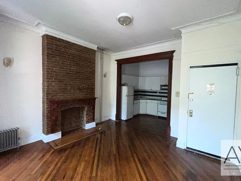 2nd image of 356 Union St APT 1
