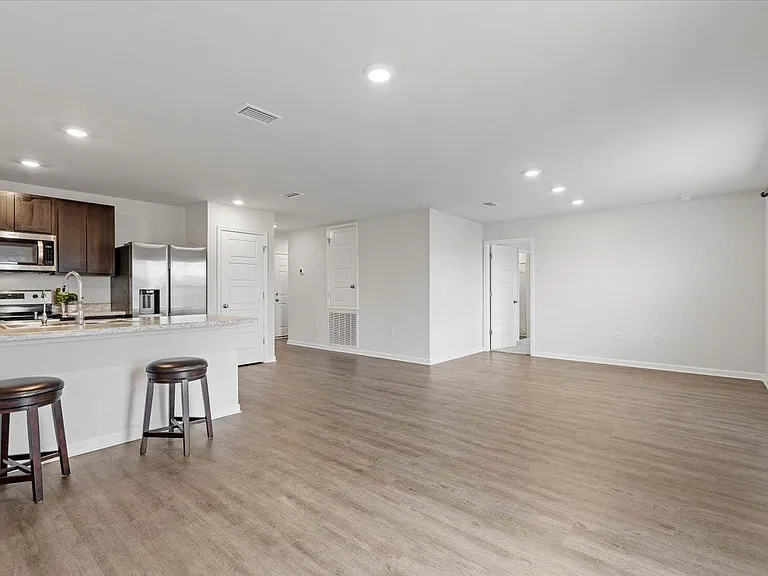 Rivers Landing Dr — Photo 18