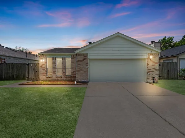 13835 Walnut Hollow Ln, Houston, TX 77082