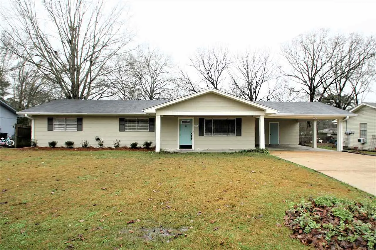 231 Maxine Dr photo 1