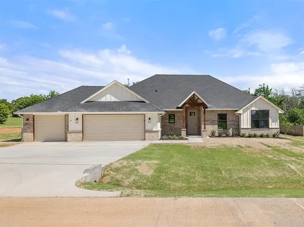 2416 Black Jack Ct, Blanchard, OK 73010
