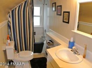 1107 11th St S, Moorhead, MN 56560