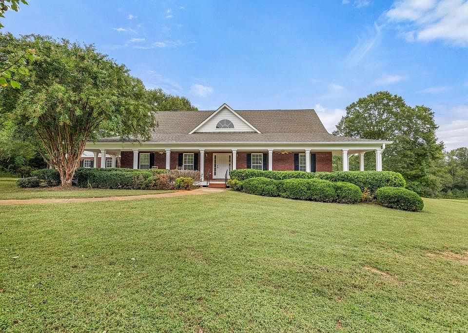 1st image of 22 Meadow Ln