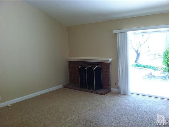 4th image of 124 Rosehedge Ln
