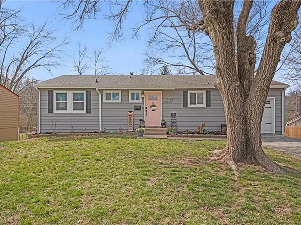 419 Park Ave, Belton, MO 64012