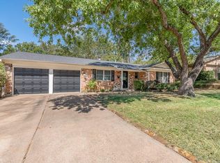 1809 Larkspur Dr, Arlington, TX 76013