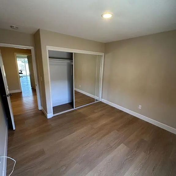 4636 Benhurst Ave — Photo 9