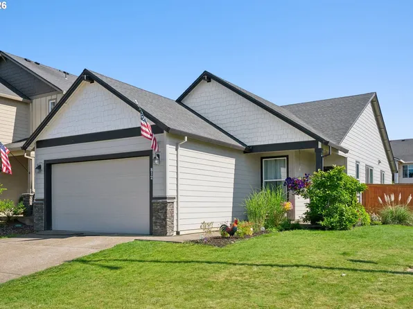 812 NE Trillium Dr, Estacada, OR 97023
