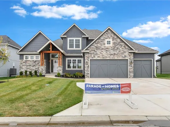 6612 Belmont Dr, Shawnee, KS 66226