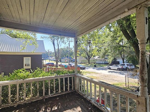 2nd image of 817 W Locust Street