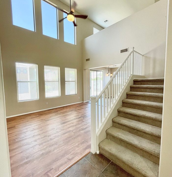 1st image of 15377 W Mackenzie Dr